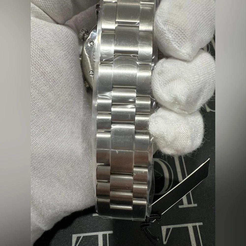 NIB Black G Chrono Gucci Watch - Picture 4 of 7